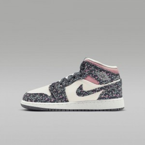 Nike Air Jordan 1 MID SE Skor Barn Blommiga Vita Rosa | 257-NASPYB